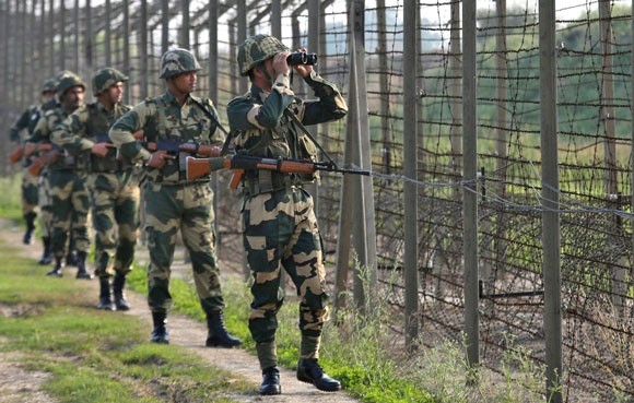 India-Pakistan-Border-Tension